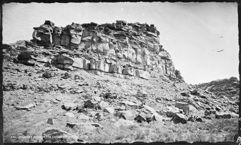 Ancient ruins in the canyon of the Mancos - NARA - 517197