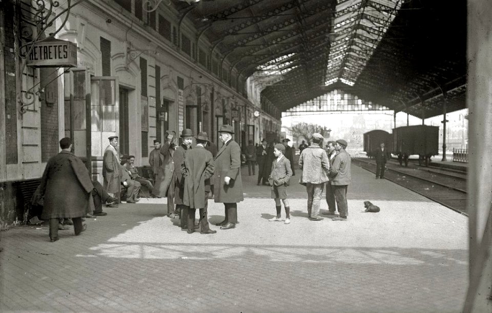 Anden de la estación del Norte (1 de 1) - Fondo Car-Kutxa Fototeka