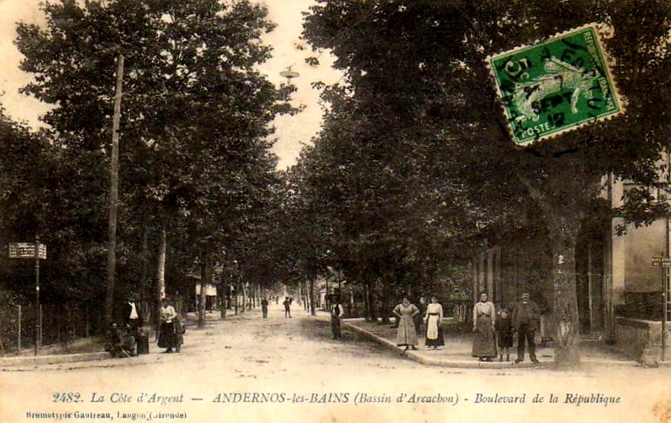 Andernos-les-Bains - Boulevard de la République 3