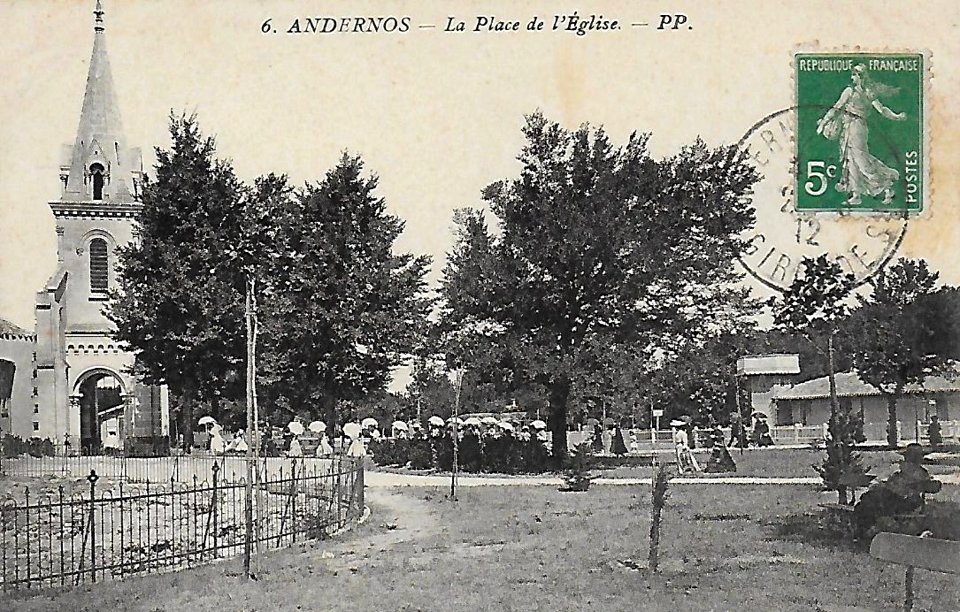 Andernos-les-Bains - Place de l'église 1