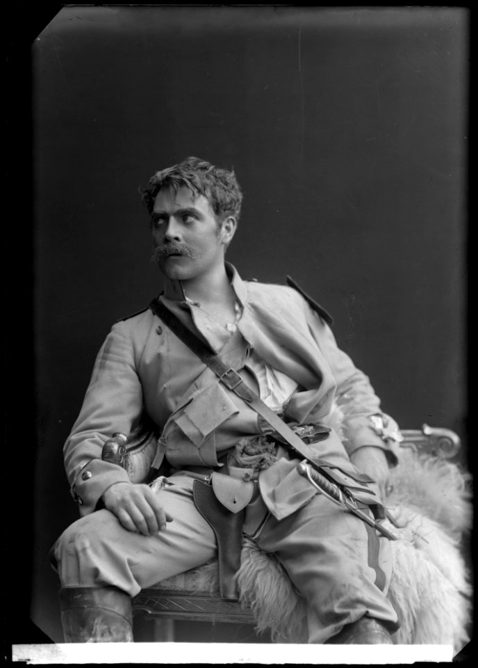 Anders de Wahl as Bluntschili in Hjältar at Svenska teatern 1906 - SMV - GV011
