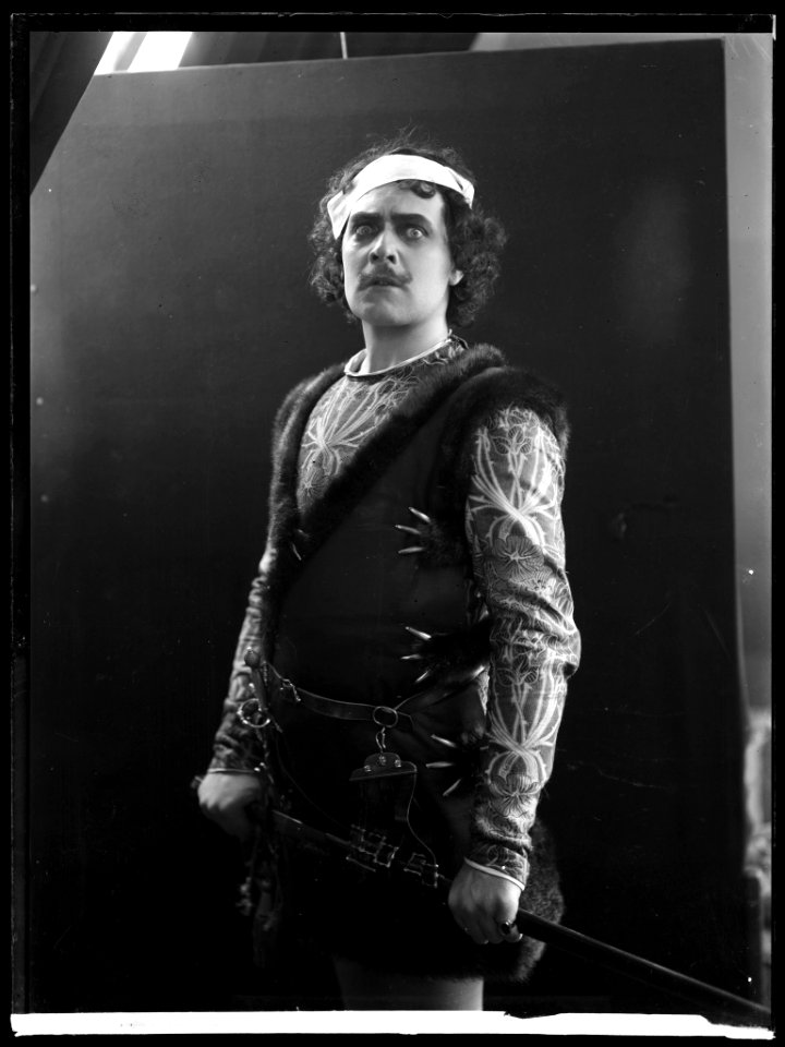 Anders de Wahl as Prinzivalle in Monna Vanna at Svenska teatern 1903 - SMV - GV010