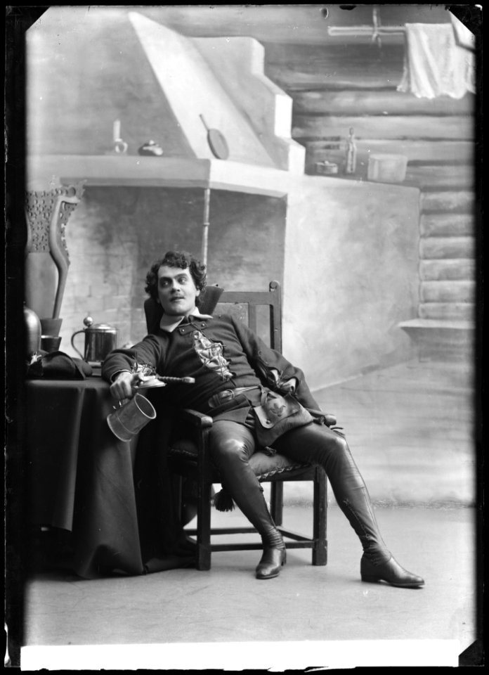 Anders de Wahl as Prins Henrik in Henrik IV at Svenska teatern 1907 - SMV - GV016