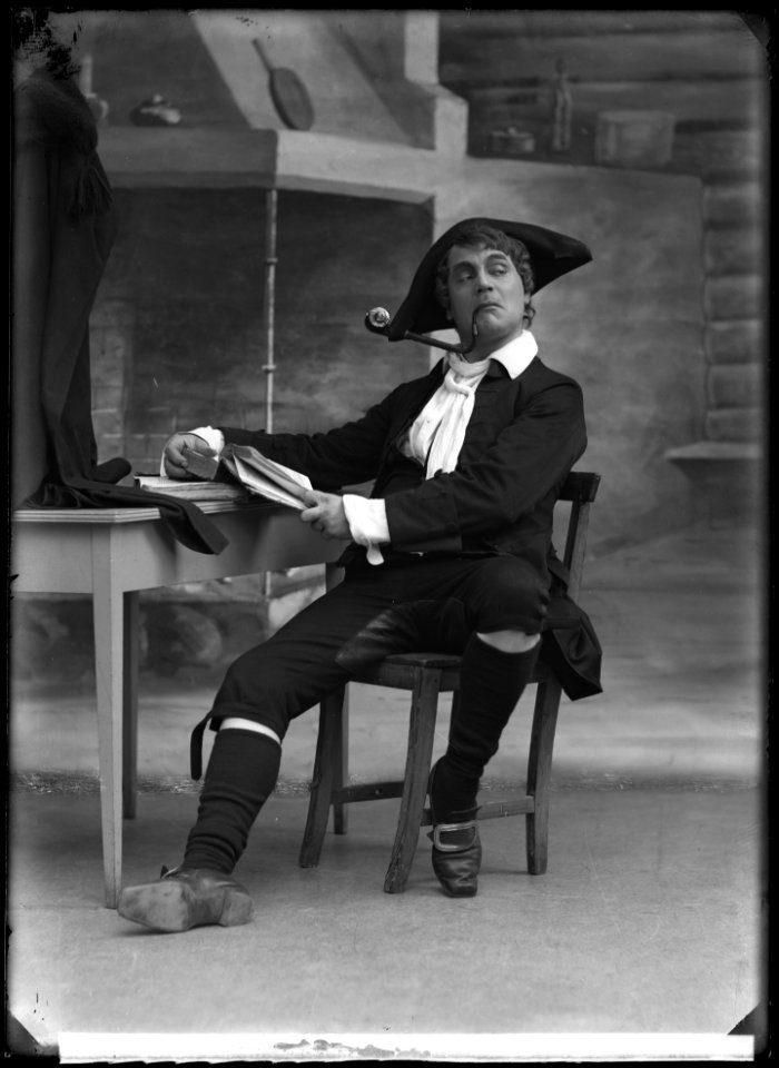 Anders de Wahl in the title role in Erasmus Montanus at Dramaten 1910 - SMV - GV024