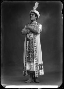 Anders de Wahl in the title role in Aladdin at Dramaten 1914 - SMV - GV034