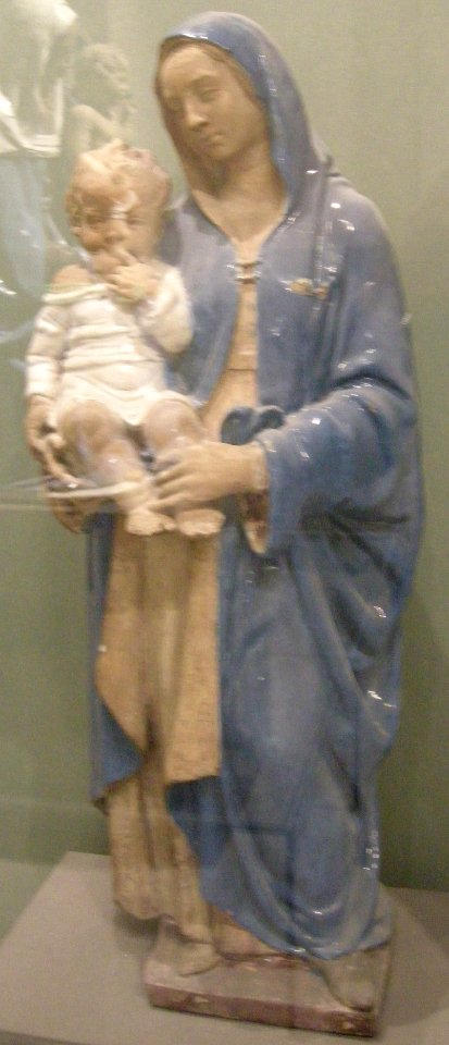 Andrea della robbia, vergine col bambino in braccio
