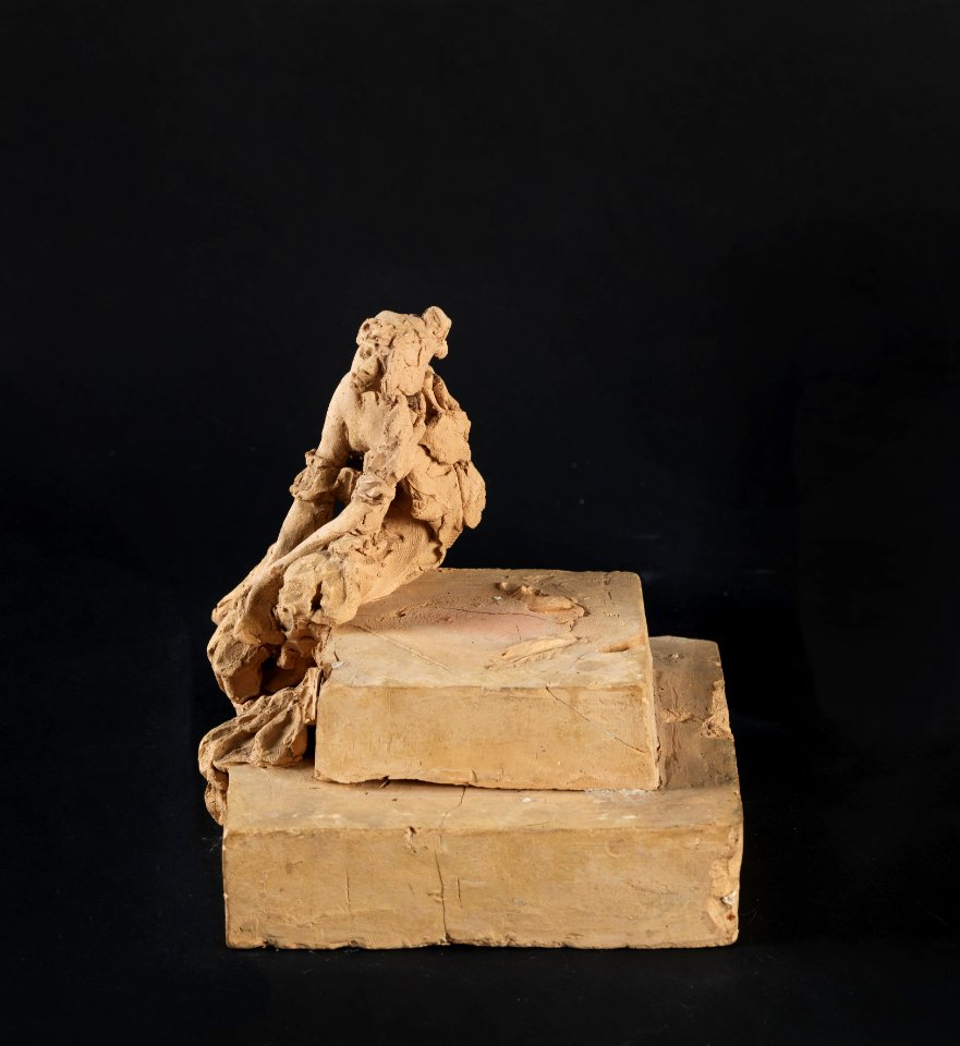 Andrea Malfatti – Stele funeraria con figura femminile dolente e corona di fiori