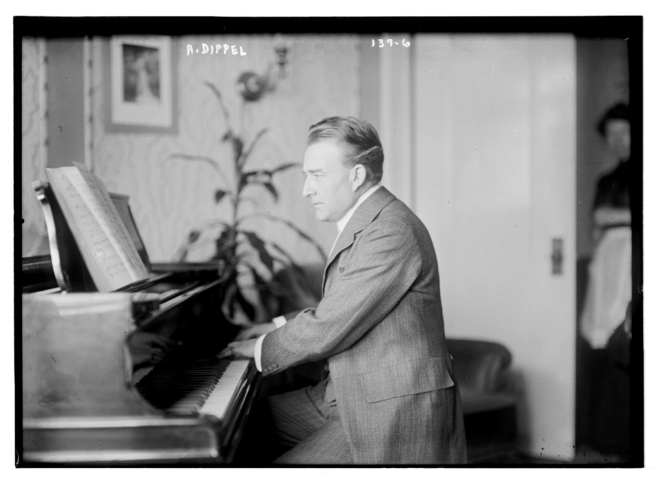 Andreas Dippel, at piano LCCN2014680820