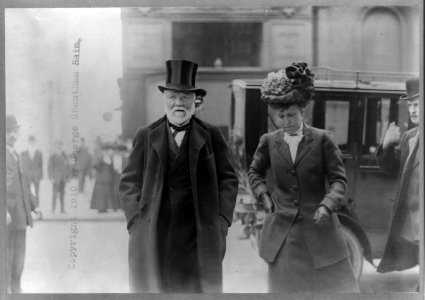 Andrew Carnegie and wife, three quarter portrait, in old age LCCN2017646783