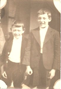 Andrzej et Marjan ca 1933 photo