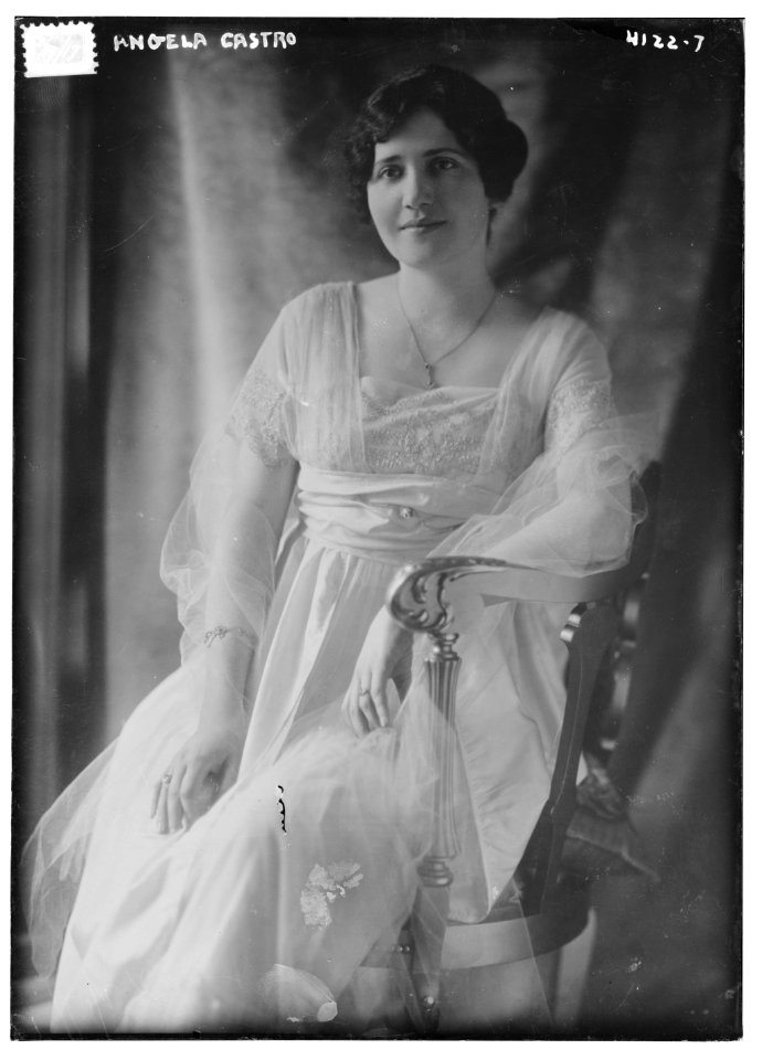 Angela Castro LCCN2014703861