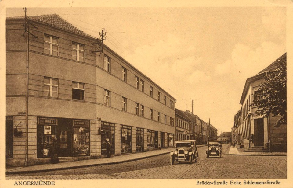 Angermünde, Brandenburg - Brüderstraße Ecke Schleusenstraße (Zeno Ansichtskarten)