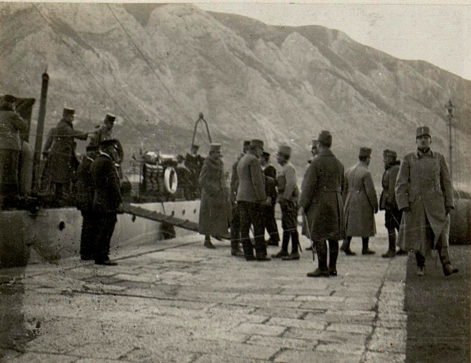 Ankunft in Cattaro. (Generalstab) Aufgenommen, am 12. Februar 1916 in Cattaro. (BildID 15532479)