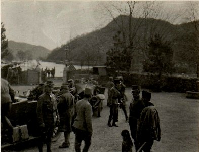 Ankunft in Rijeka, Oberst ZUBER un Gen.Obst von KöVESS. Aufgenommen in Skutari am 14. März 1916. (BildID 15533193)
