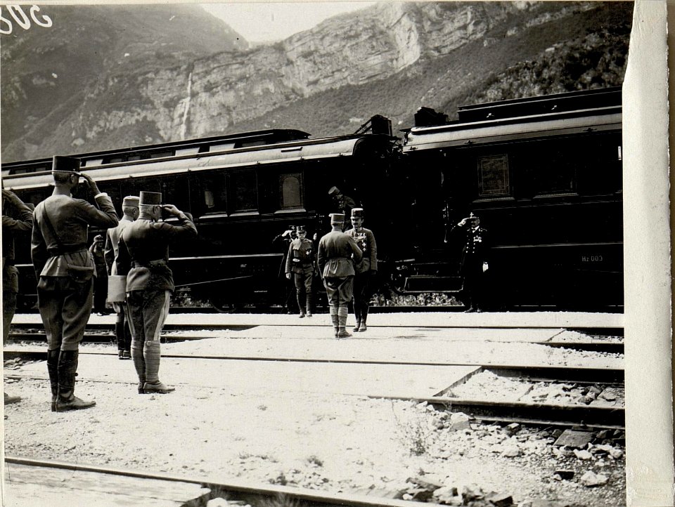 Ankunft Sr. Majestät Kaiser Karl I. am Bahnhofe Trient (BildID 15628634)