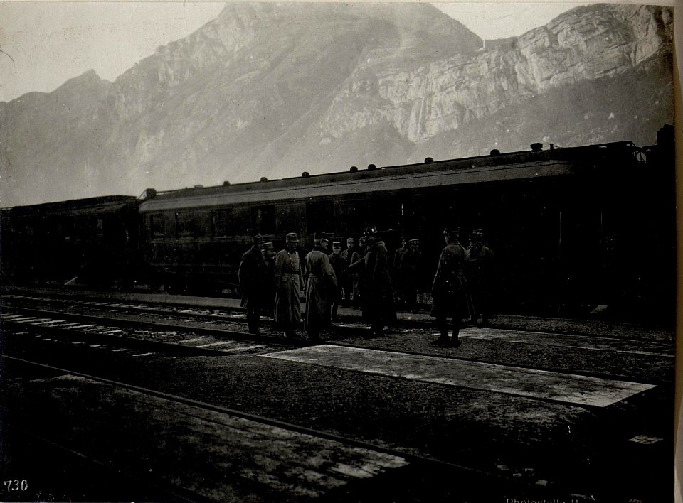Ankunft Sr.M.Kaiser Karl in Trient. (BildID 15635458)