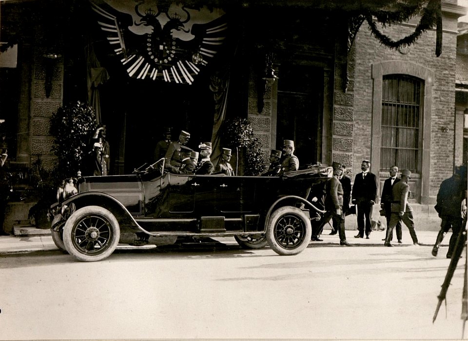 Ankunft Sr.M.Kaiser Karl in Villach, am 4.Juni. (BildID 15798712)