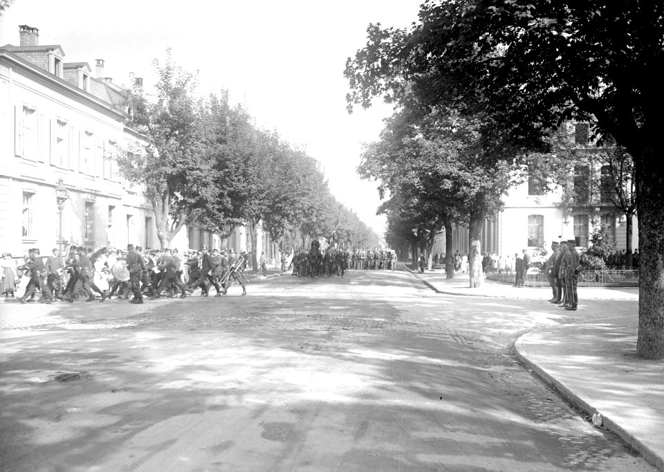 Anmarsch des Bataillons 97 anlässlich der Wachtablösung in Basel - CH-BAR - 3239981