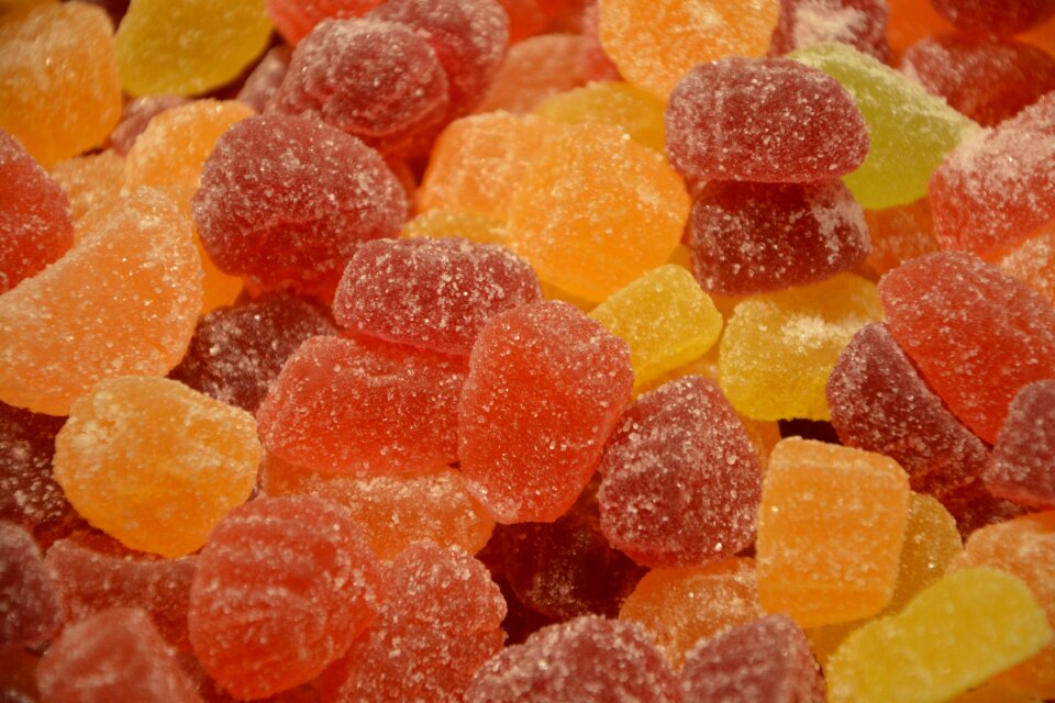 Sugar sweetness confectionery