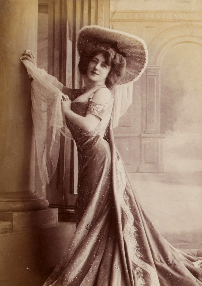 Anna Held, par Jean Reutlinger, btv1b8596912z-p036, 1 (cropped)