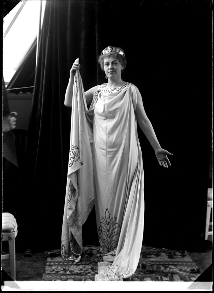 Anna Norrie in Sköna Helena at Vasateatern 1903 - SMV - GN039