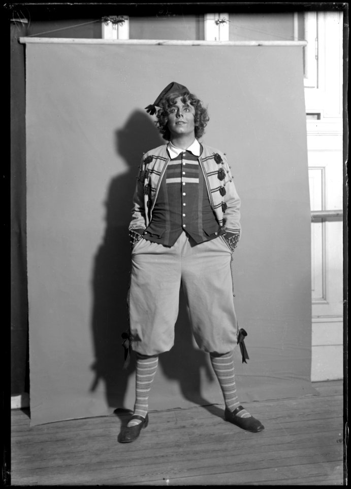 Anna Oscàr in Den förtrollade katten at Kungliga Operan 1906 - SMV - NO039