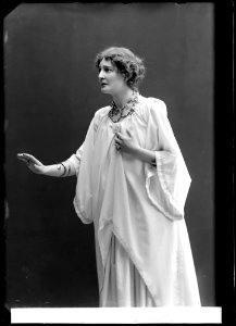 Anna Rosén in En vintersaga at Svenska teatern 1908 - SMV - GR060