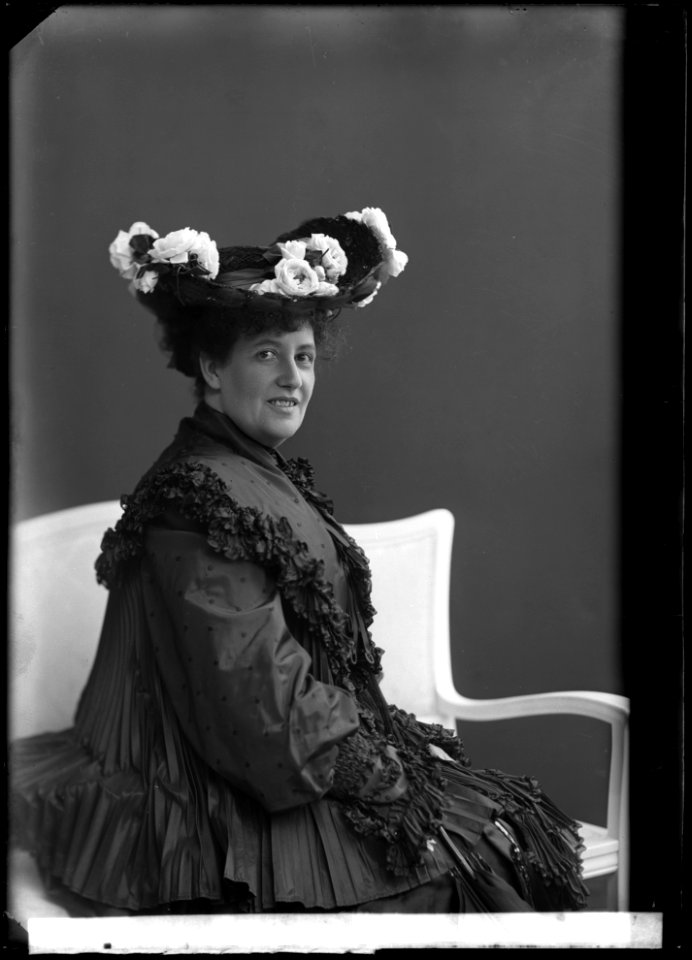 Anna Rustan, actor, portrait 1905 - SMV - GR082