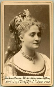 Anna Strandberg, rollporträtt - SMV - H8 022