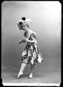 Anna Tropp as Colombine in the ballet Festen hos Therese at Kungliga Operan 1911 - SMV - GT057