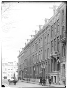 Anna van den Vondelstraat 1 tm 13 (vlnr) Jacob Olie (max res)