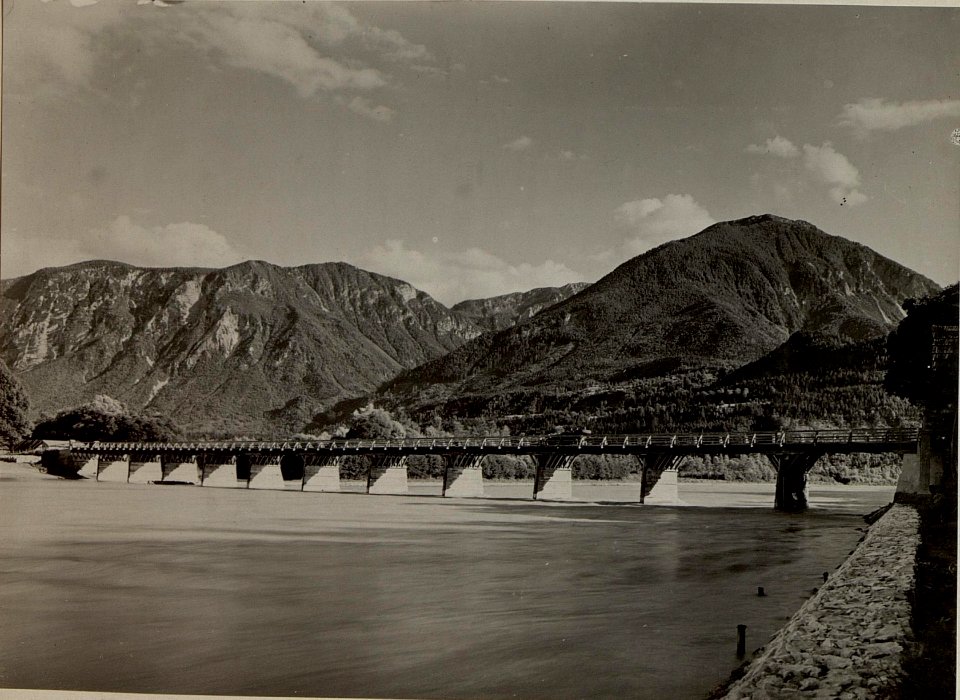 Annabrücke über die Drau bei GRAFENSTEIN. Aufgenommen am 5. August 1916. (BildID 15478997)
