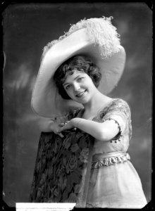 Anna-Lisa Lindzén, actor, portrait 1912 - SMV - GL110