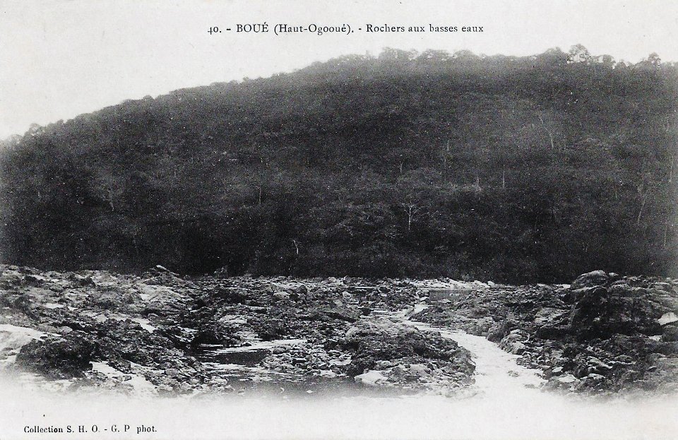 Boué (Haut-Ogooué)-Rochers aux basses eaux