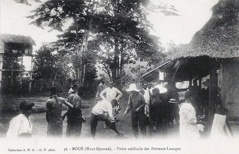 Boué (Haut-Ogooué)-Visite médicale des porteurs Loango