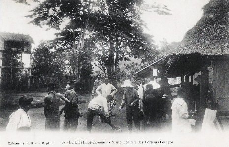 Boué (Haut-Ogooué)-Visite médicale des porteurs Loango