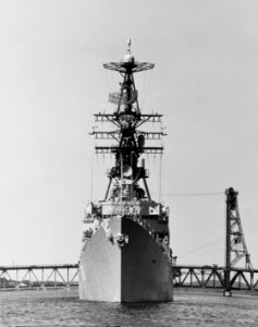 Bow view of German destroyer Mölders (D186) off Bath in 1969