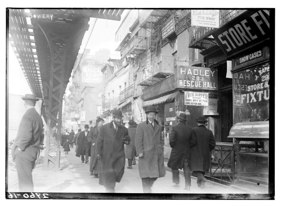 Bowery LCCN2014695189