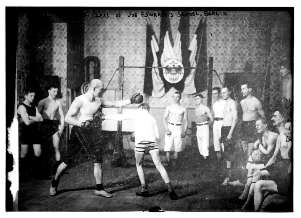 Boxing class in Joe Edward's School, Berlin LCCN2014690209