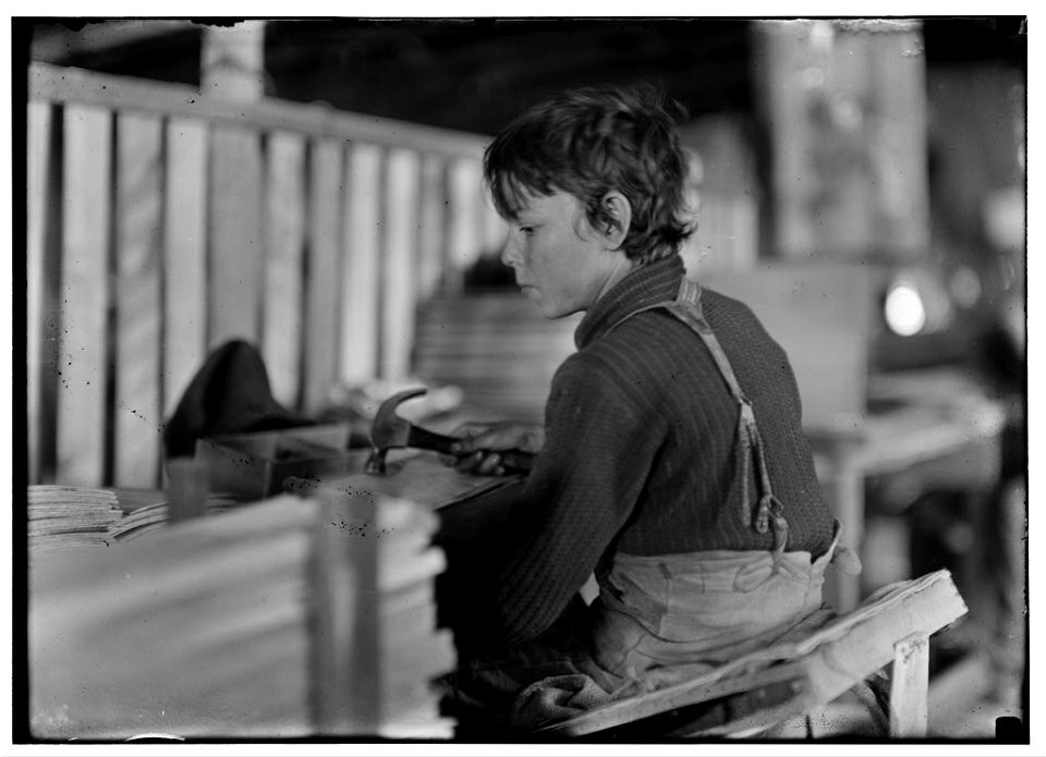 Boy making Melon Baskets, A Basket Factory, Evansville, Ind. LOC nclc.05370