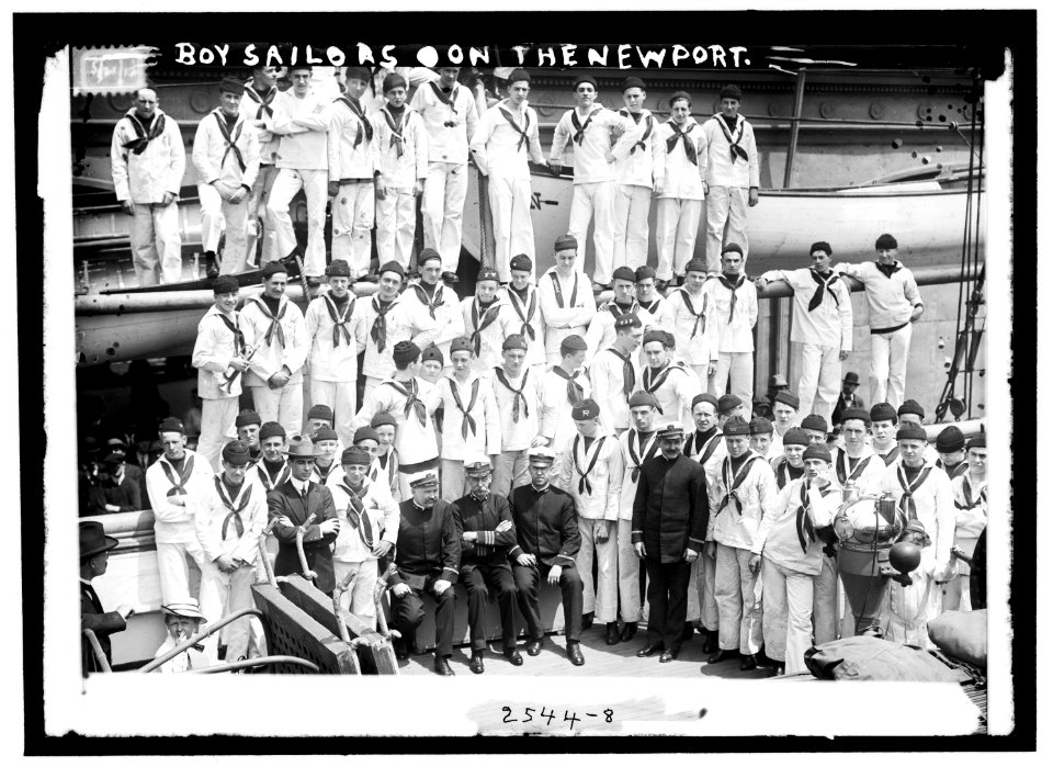 Boy sailors on the NEWPORT LCCN2014691994