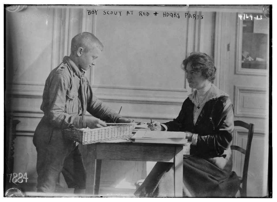 Boy Scout at Red Cross Hdqrs., Paris LCCN2014708085