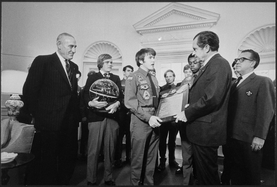 Boy Scouts of America present the 1971 Report to the President - NARA - 194709
