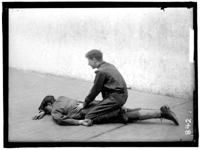 BOY SCOUTS TRAINING DEMONSTRATION LCCN2016863585