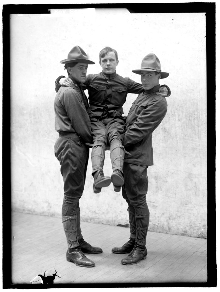 BOY SCOUTS TRAINING DEMONSTRATION LCCN2016863584