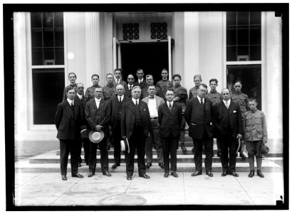 BOY SCOUTS, NATIONAL BOARD AT WHITE HOUSE. 3RD FROM LEFT FRONT, COLIN LIVINGSTONE; NEXT TO RIGHT, T.W. BRAHANEY LCCN2016866534