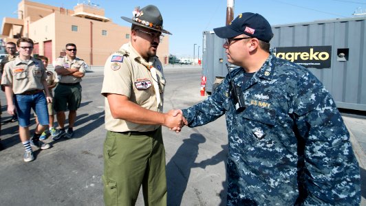 Boy Scouts of America tour aboard USS Sentry (MCM 3) 151205-N-CJ186-257