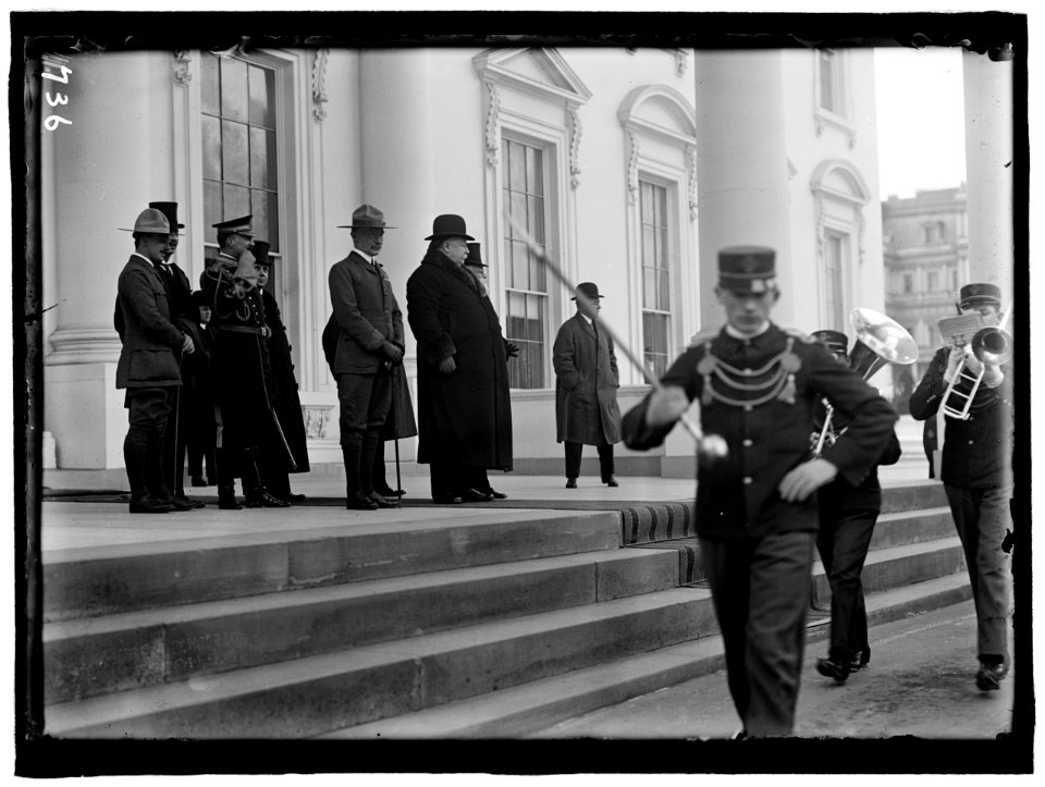 BOY SCOUTS. VISIT OF SIR ROBERT BADEN-POWELL TO D.C. REVEIWING PARADE- ALL OR SOME OF FOREGOING LCCN2016863535