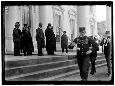 BOY SCOUTS. VISIT OF SIR ROBERT BADEN-POWELL TO D.C. REVEIWING PARADE- ALL OR SOME OF FOREGOING LCCN2016863535