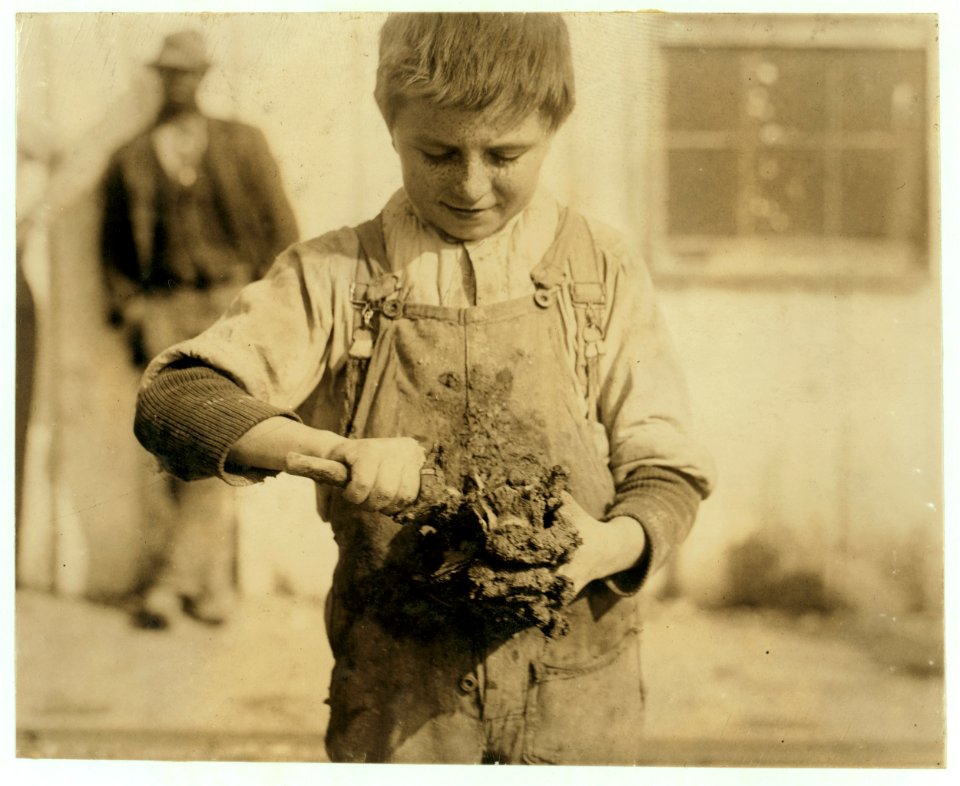 Boy shucker. Varn & Platt Canning Co. LOC nclc.01022